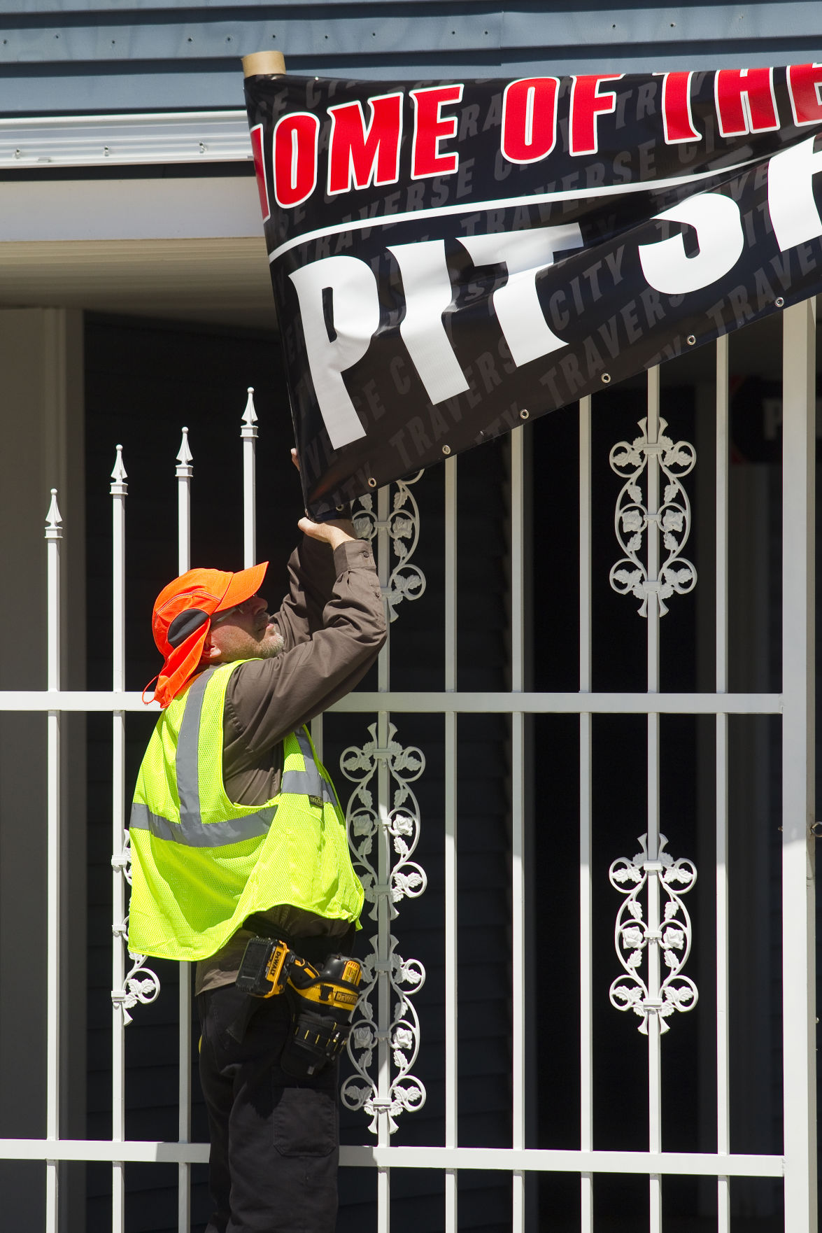 PIT SPITTERS SIGNS
